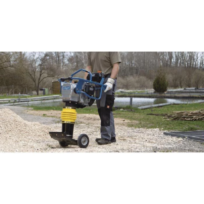 Scheppach Vibrationsstampfer VS1000, Benzin, 10 KN Verdichtungsdruck, 80 Kg, Inkl. Fahrwerk 5 Scheppach Vibrationsstampfer VS1000, Benzin, 10 KN Verdichtungsdruck, 80 Kg, Inkl. Fahrwerk – Bild 3
