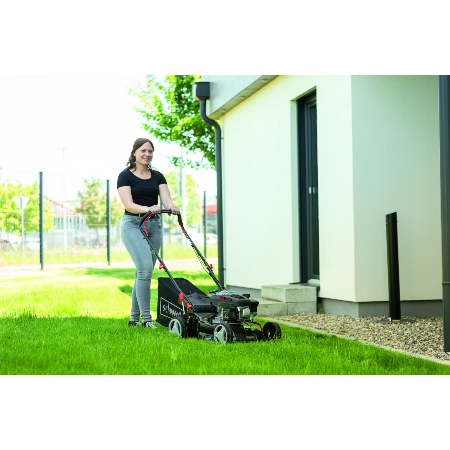 Scheppach Benzin-Rasenmäher 'MP132-42' 2,4 KW 800 M² 4 Scheppach Benzin-Rasenmäher 'MP132-42' 2,4 KW 800 M² – Bild 2