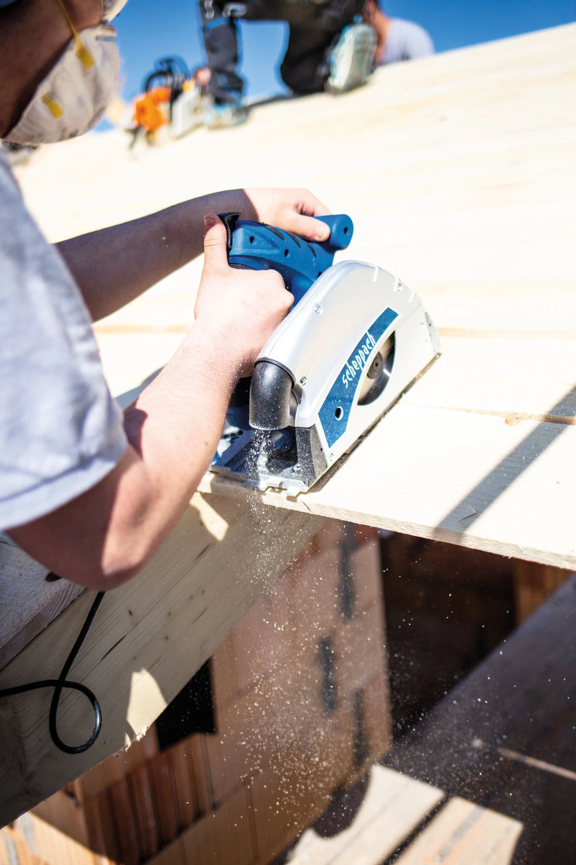 Scheppach Handkreissäge / Tauchsäge PL55 + Schiene 1200W Ø 160mm 15 Scheppach Handkreissäge / Tauchsäge PL55 + Schiene 1200W Ø 160mm – Bild 13