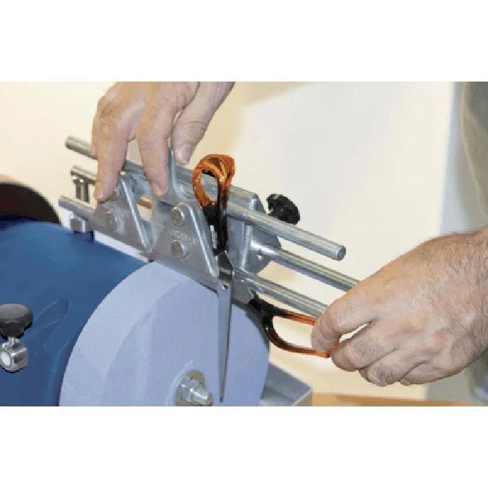 Scheppach Nassschleifmaschine Tiger 2500, 250mm Schleifstein Ø, 200 Watt 5 Scheppach Nassschleifmaschine Tiger 2500, 250mm Schleifstein Ø, 200 Watt – Bild 3