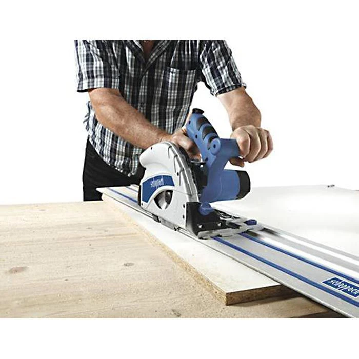 Scheppach Tauchsäge PL55, Handkreissäge, 1200W, Schnittleistung 55mm, Mit Führungsschiene 4 Scheppach Tauchsäge PL55, Handkreissäge, 1200W, Schnittleistung 55mm, Mit Führungsschiene – Bild 2