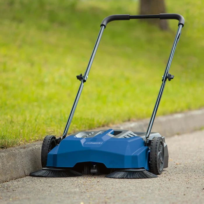 Scheppach Kehrmaschine Trike-S, 5909803900, Handkehrmaschine, Arbeitsbreite: 65 Cm 4 Scheppach Kehrmaschine Trike-S, 5909803900, Handkehrmaschine, Arbeitsbreite: 65 Cm – Bild 2