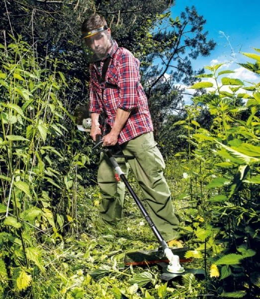 Scheppach 4 In 1 Benzin - Multitool Inklusive Schultergurt 2-Takt-Motor 1.22 PS 6 Scheppach 4 In 1 Benzin - Multitool Inklusive Schultergurt 2-Takt-Motor 1.22 PS – Bild 4